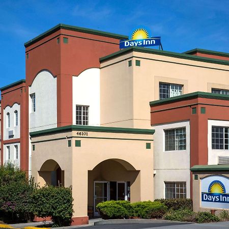 Days Inn By Wyndham Фремонт Экстерьер фото